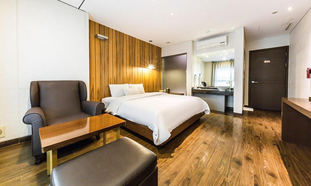 סיאול Yeongdeungpo Lifestyle F Hotel מראה חיצוני תמונה