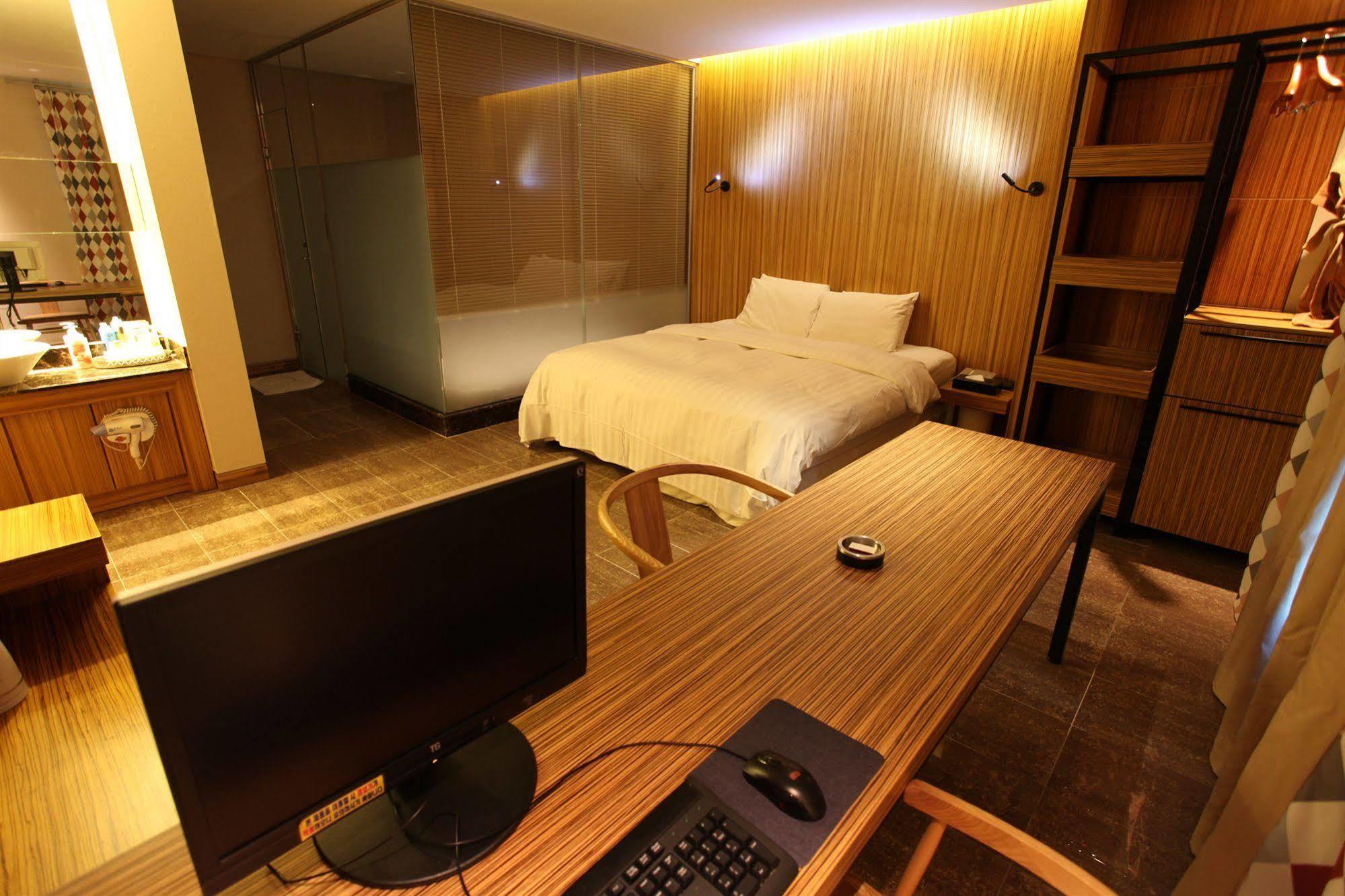 סיאול Yeongdeungpo Lifestyle F Hotel מראה חיצוני תמונה