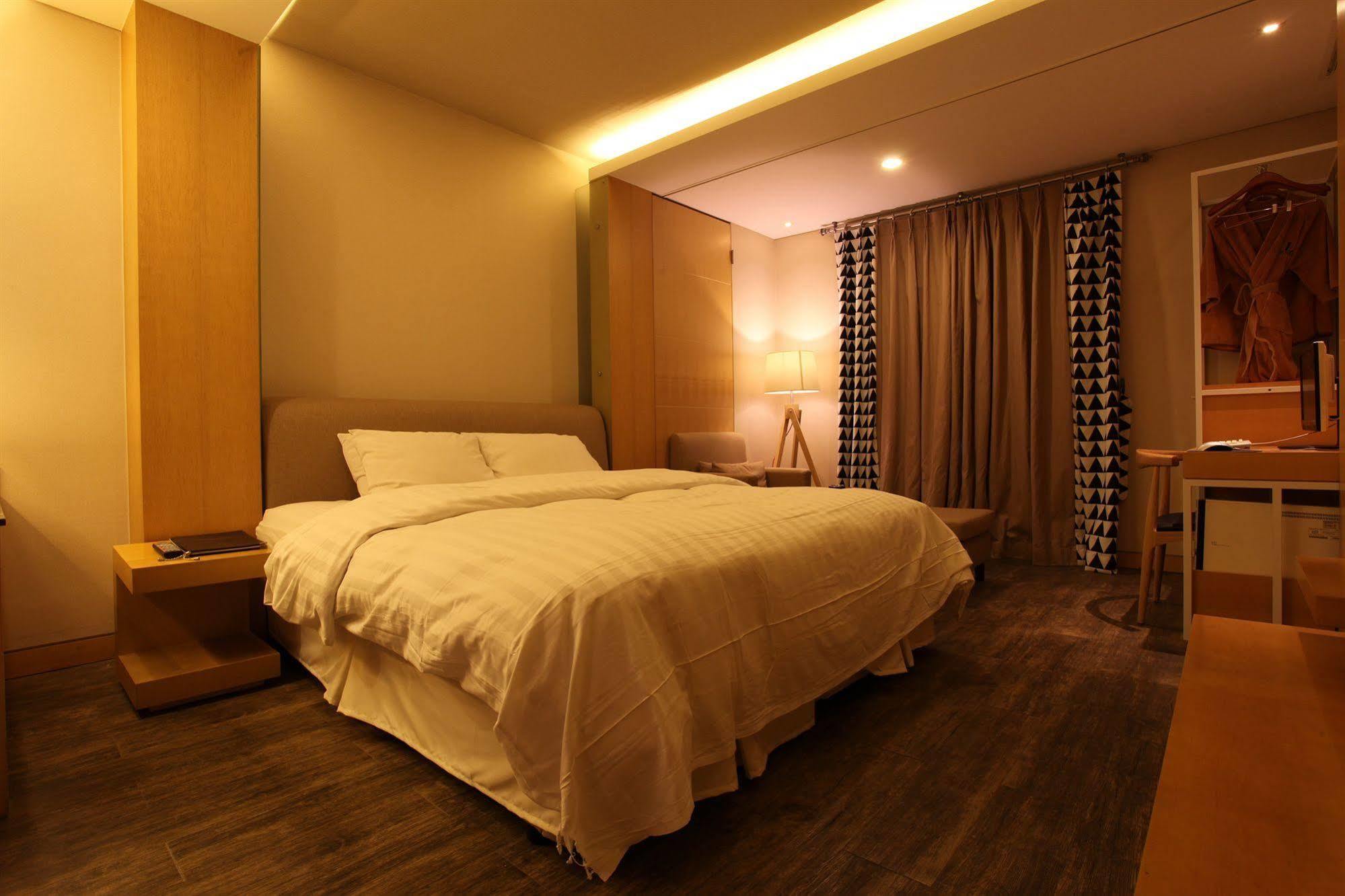 סיאול Yeongdeungpo Lifestyle F Hotel מראה חיצוני תמונה