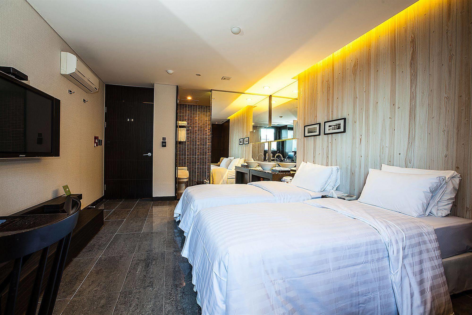 סיאול Yeongdeungpo Lifestyle F Hotel מראה חיצוני תמונה