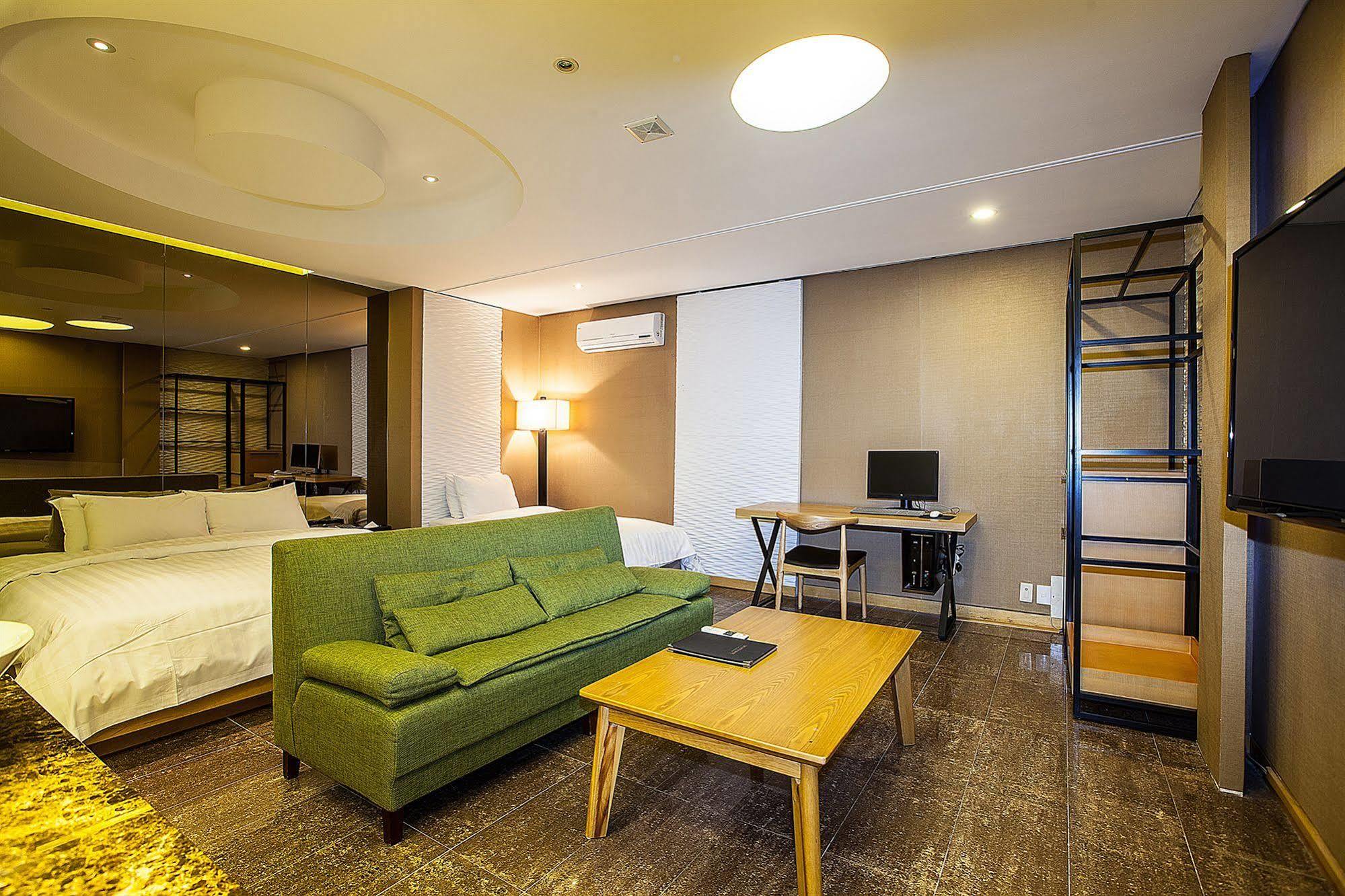 סיאול Yeongdeungpo Lifestyle F Hotel מראה חיצוני תמונה